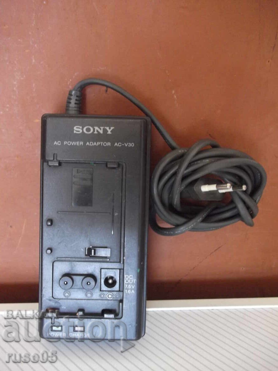 Зарядно устройство "SONY - AC-V30" - 2 с цена 30.00 лв. | € 15.34