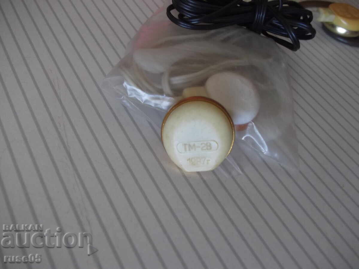 Delivery of Lot of 3 audio headphones "TM-2V" from the USSR Delivery of Lot of 3 audio headphones "TM-2V" from the USSR