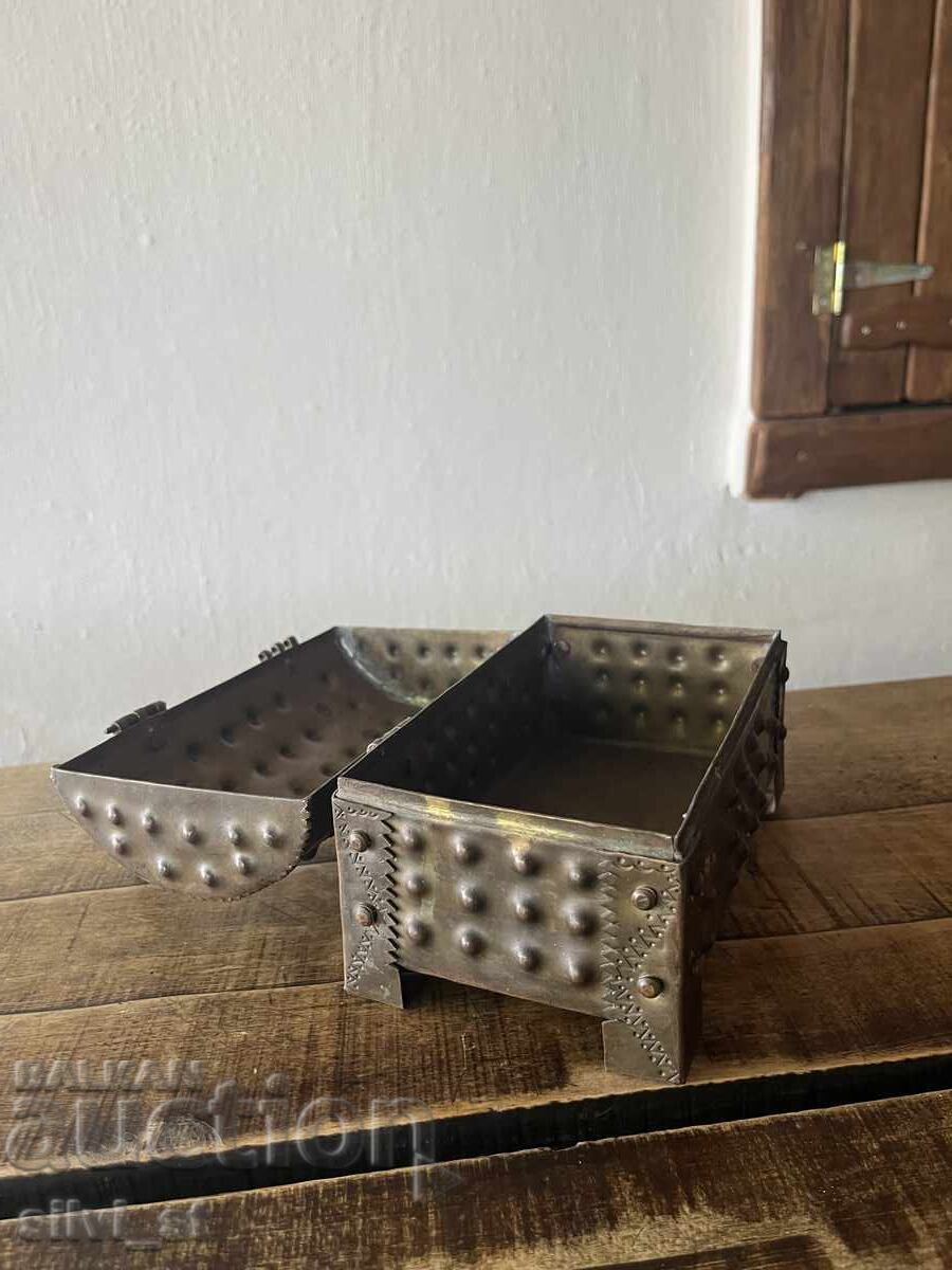 Old Copper Jewelry Box with price 55.00 BGN | € 28.12 Old Copper Jewelry Box with price 55.00 BGN | € 28.12