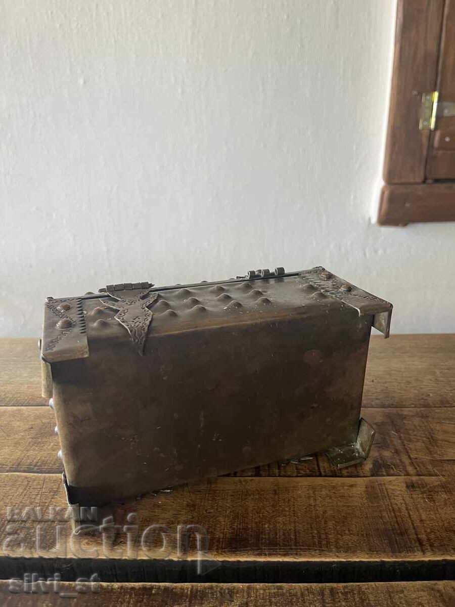 Delivery of Old Copper Jewelry Box Delivery of Old Copper Jewelry Box