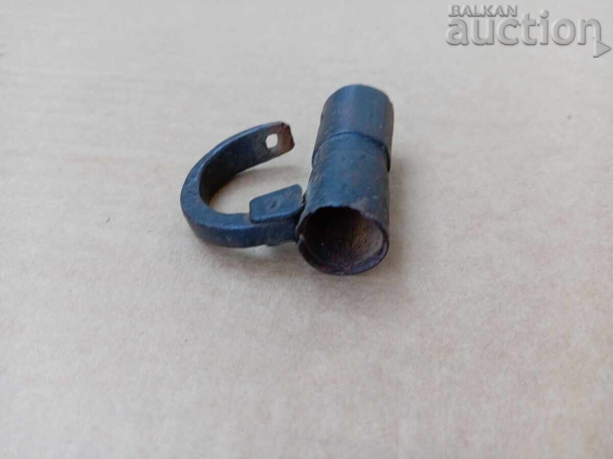 Lacăt primitiv vechi din secolul al XVIII-lea cu preț 41.00 BGN | € 20.96