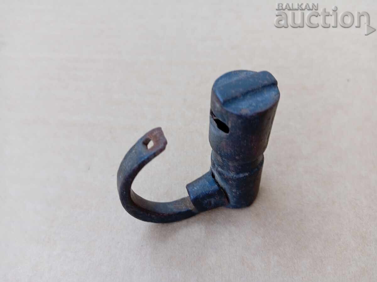 Lacăt primitiv vechi din secolul al XVIII-lea