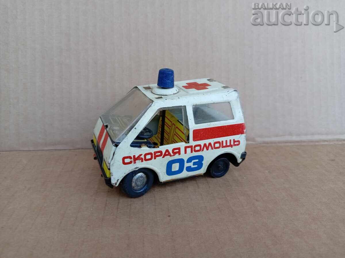 Γρήγορη βοήθεια ΕΣΣΔ 70s λαμαρινένιο παιχνίδι με τιμή 21.00 BGN | € 10.74