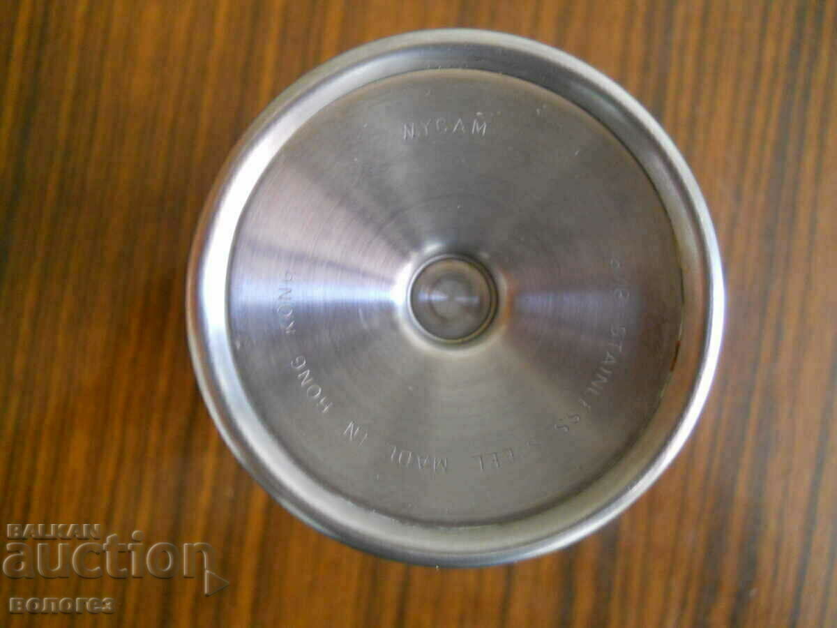 Pahar de metal - Hong Kong cu preț 12.00 BGN | € 6.14 Pahar de metal - Hong Kong cu preț 12.00 BGN | € 6.14