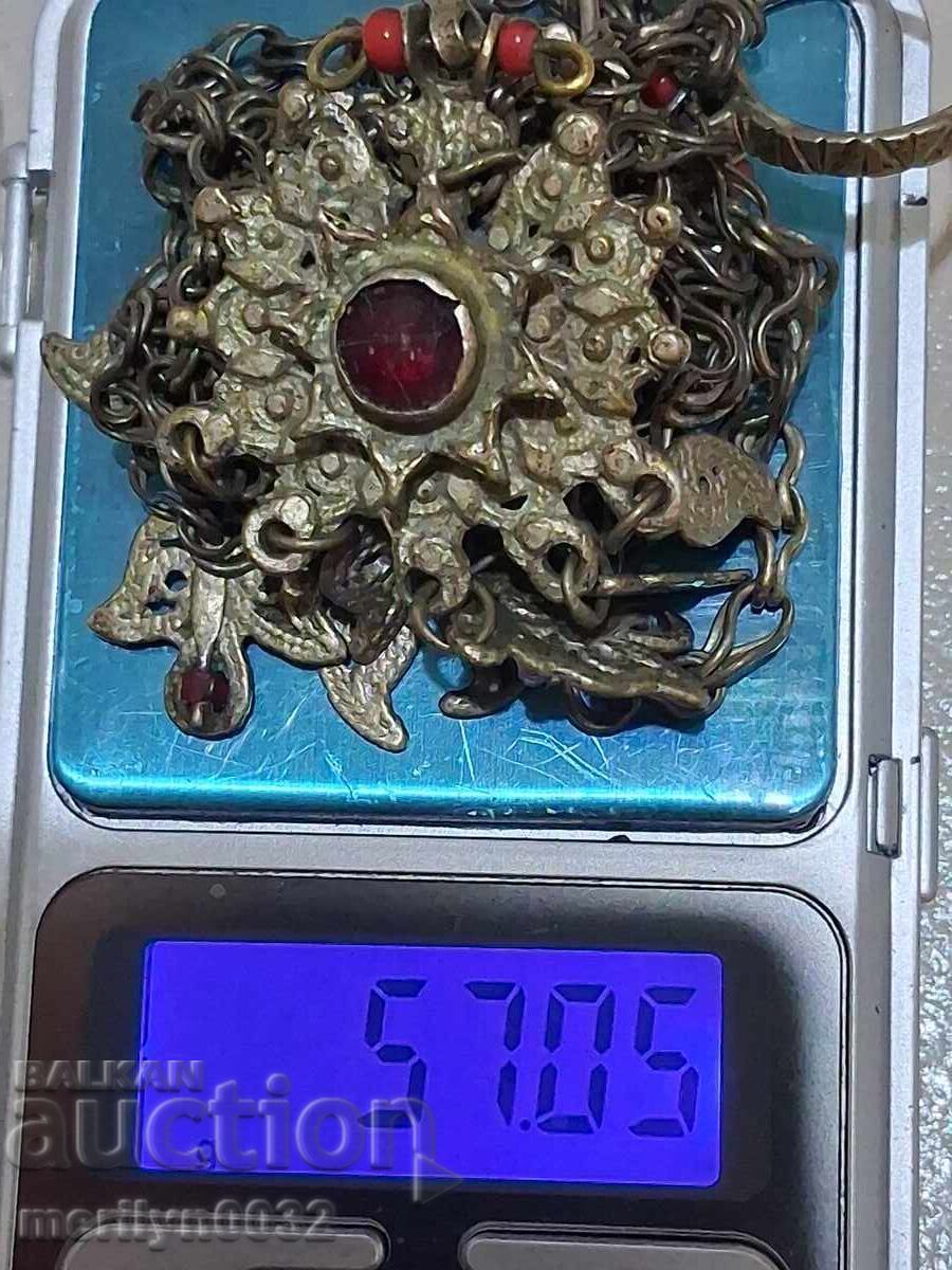 Delivery of Revival-era women's jewelry necklace sokay