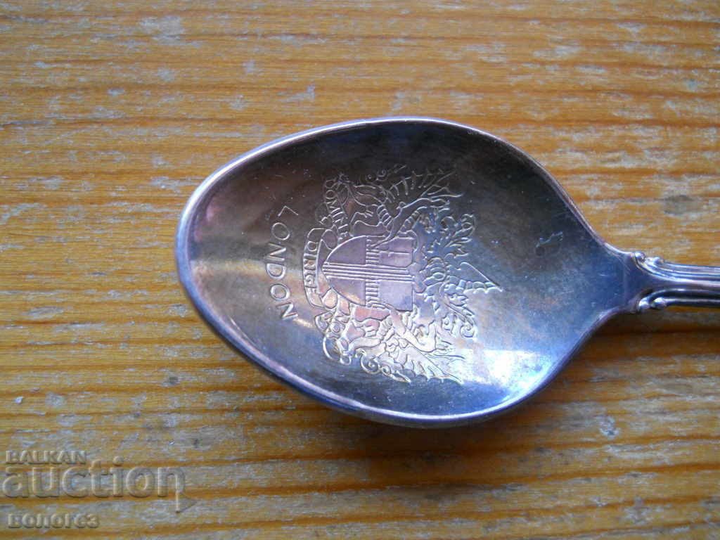 Licitație Linguriță suvenir argintată pentru cafea - Anglia Licitație Linguriță suvenir argintată pentru cafea - Anglia