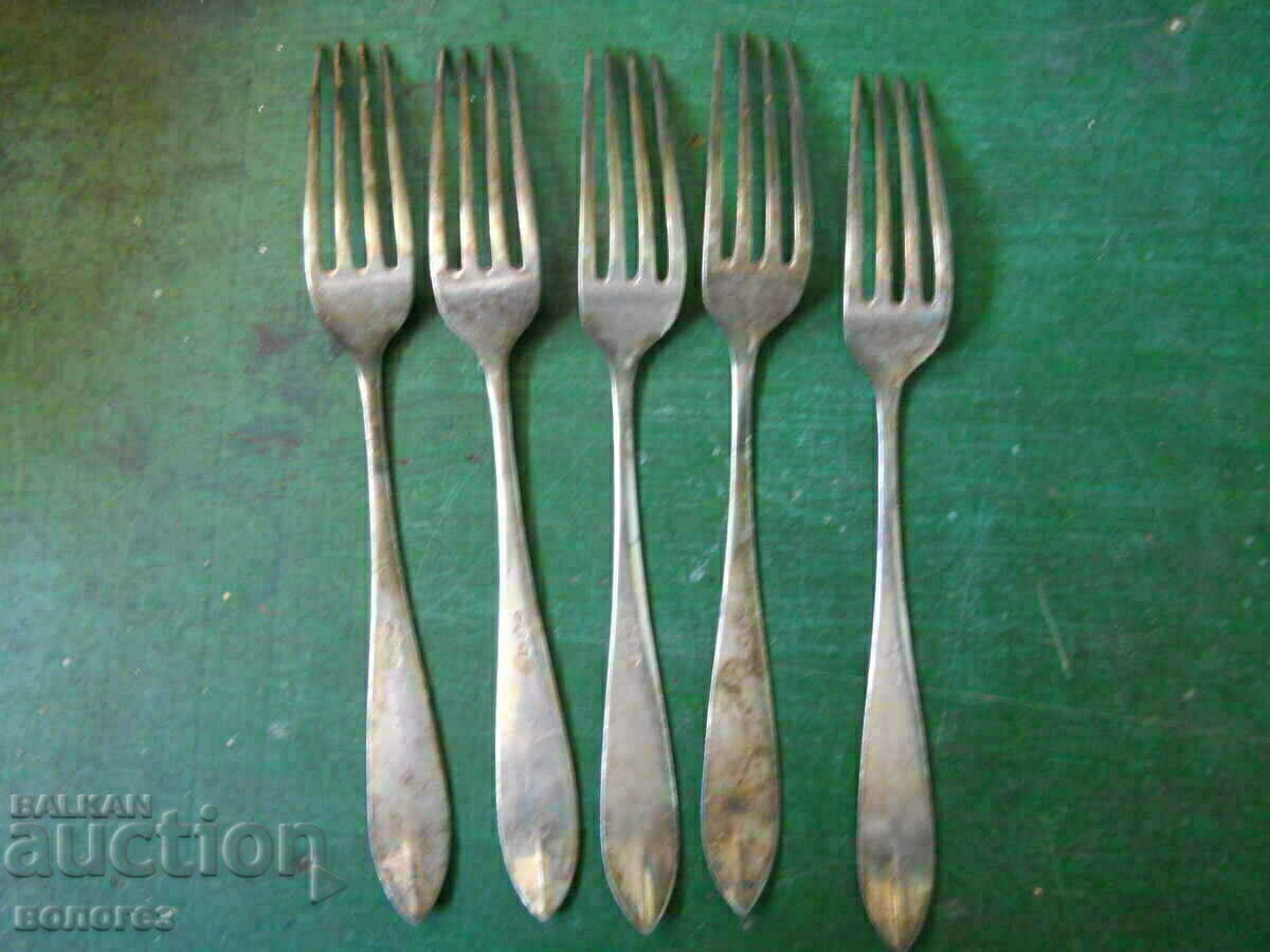 Furci placate cu argint (Germania) cu preț 20.00 BGN | € 10.23 Furci placate cu argint (Germania) cu preț 20.00 BGN | € 10.23