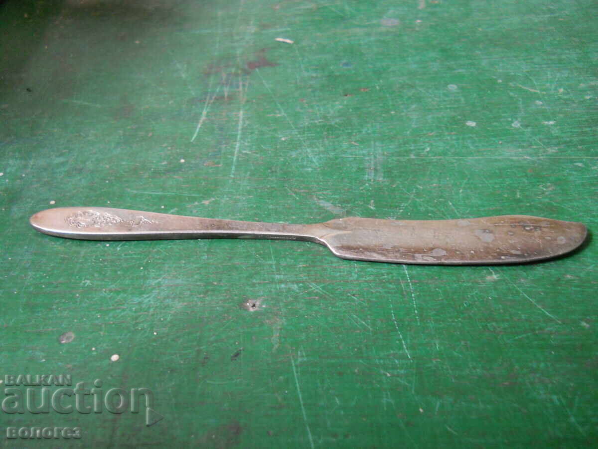 Cuțit de desert placat cu argint cu stemă Cuțit de desert placat cu argint cu stemă