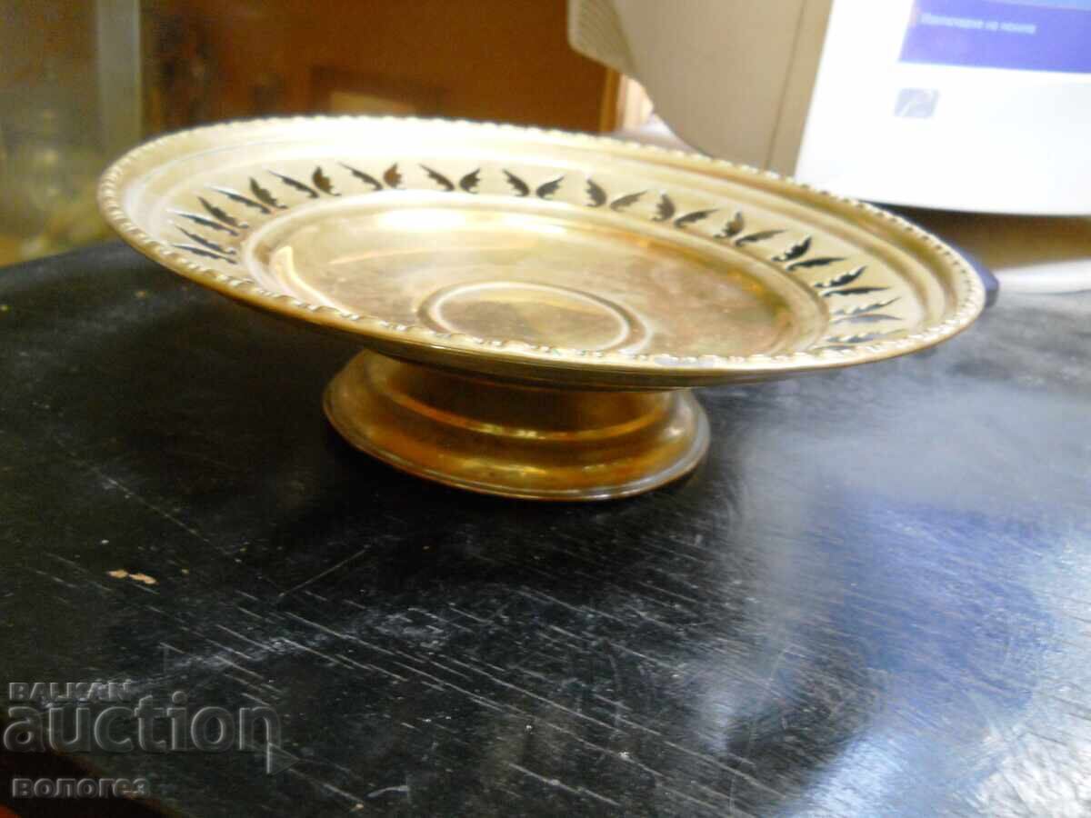 Bronze fruit bowl with price 20.00 BGN | € 10.23 Bronze fruit bowl with price 20.00 BGN | € 10.23