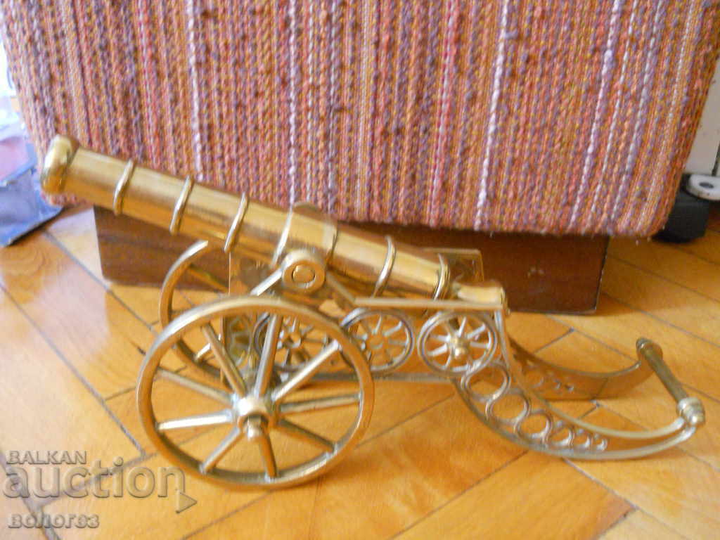 Blat mare din bronz Blat mare din bronz