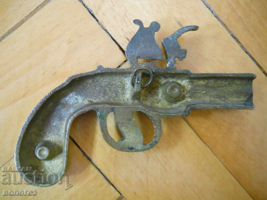 Μπρούτζινο απλικέ τοίχου - πιστόλι από πυριτόλιθο με τιμή 50.00 BGN | € 25.56 Μπρούτζινο απλικέ τοίχου - πιστόλι από πυριτόλιθο με τιμή 50.00 BGN | € 25.56