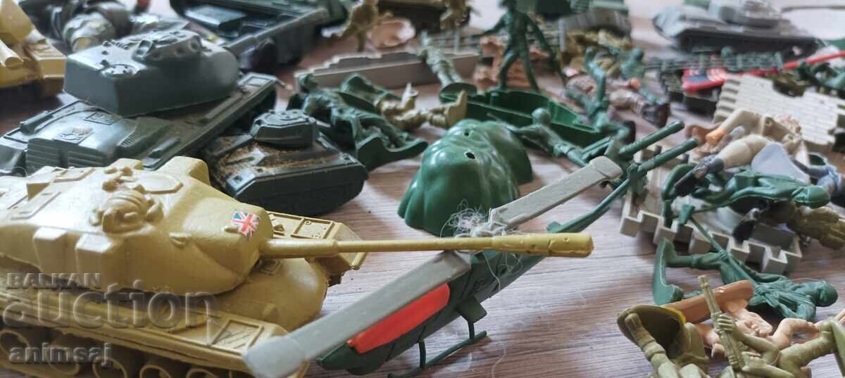 SOCIAL TOYS, soldiers, tanks, airplane, helicopter with price € 74.00 | 144.73 BGN