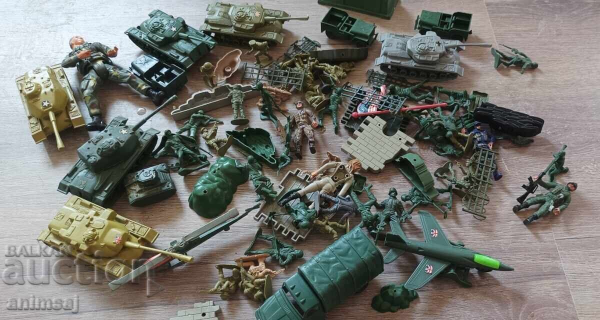 SOCIAL TOYS, soldiers, tanks, airplane, helicopter