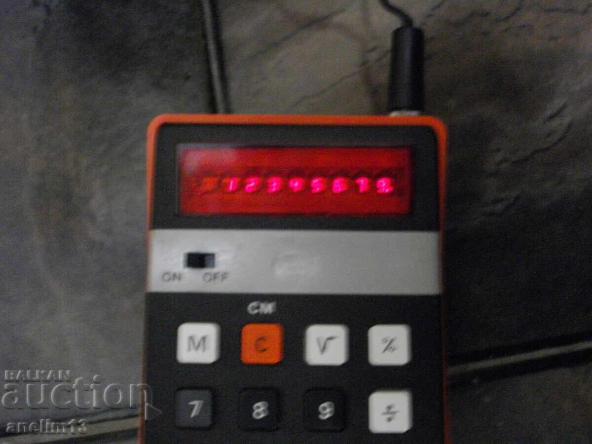 Livrarea CALCULATOR ELKA 103 BULGĂRESC VECHI DE COLECȚIE