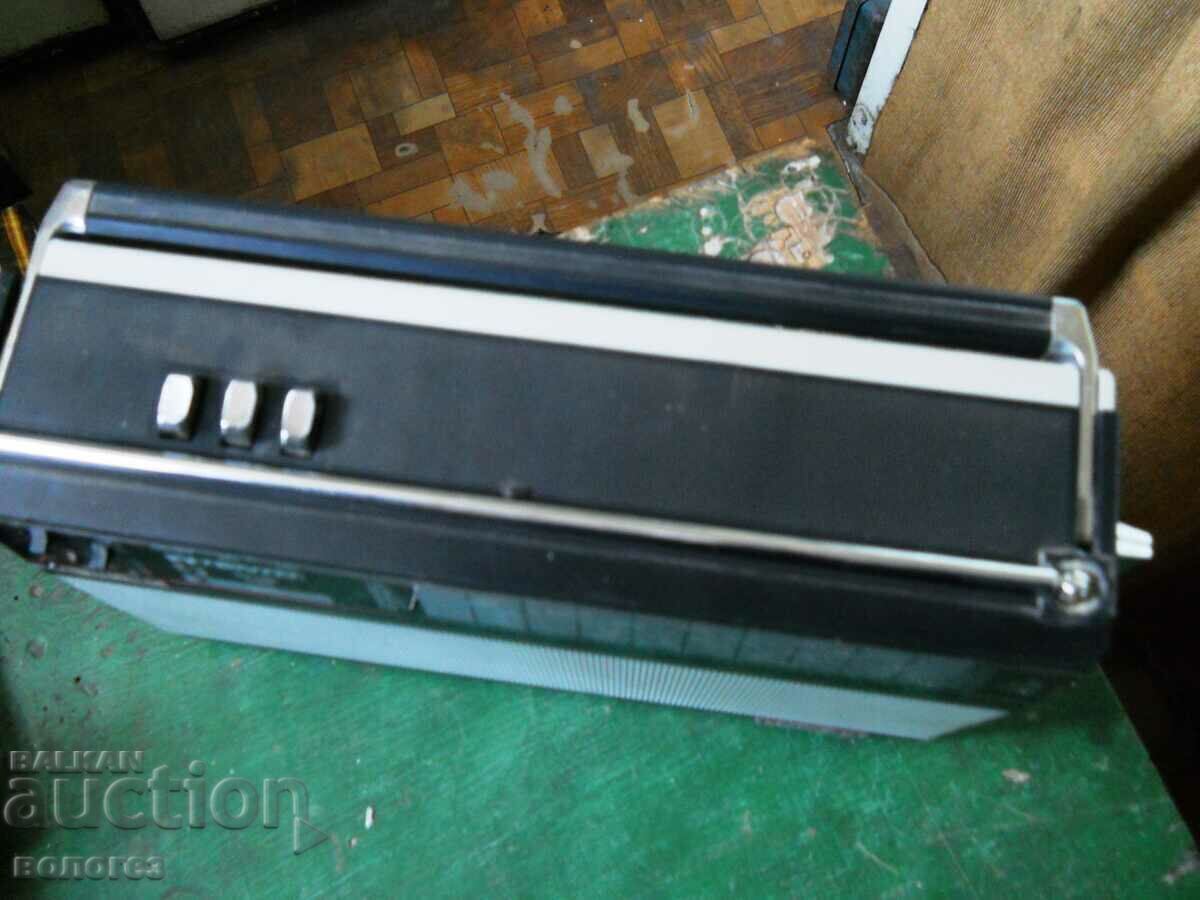 Auction  Portable radio receiver "VEF - 221" - USSR