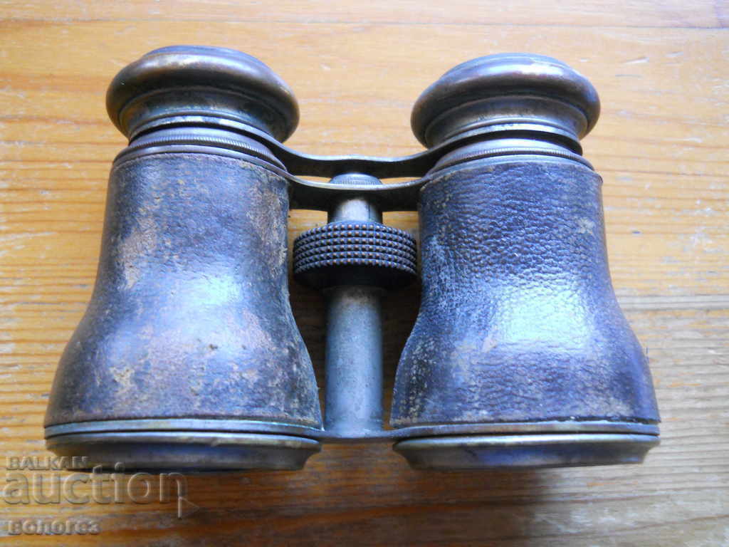 Vintage binoculars "Jokey club Paris" - France Vintage binoculars "Jokey club Paris" - France