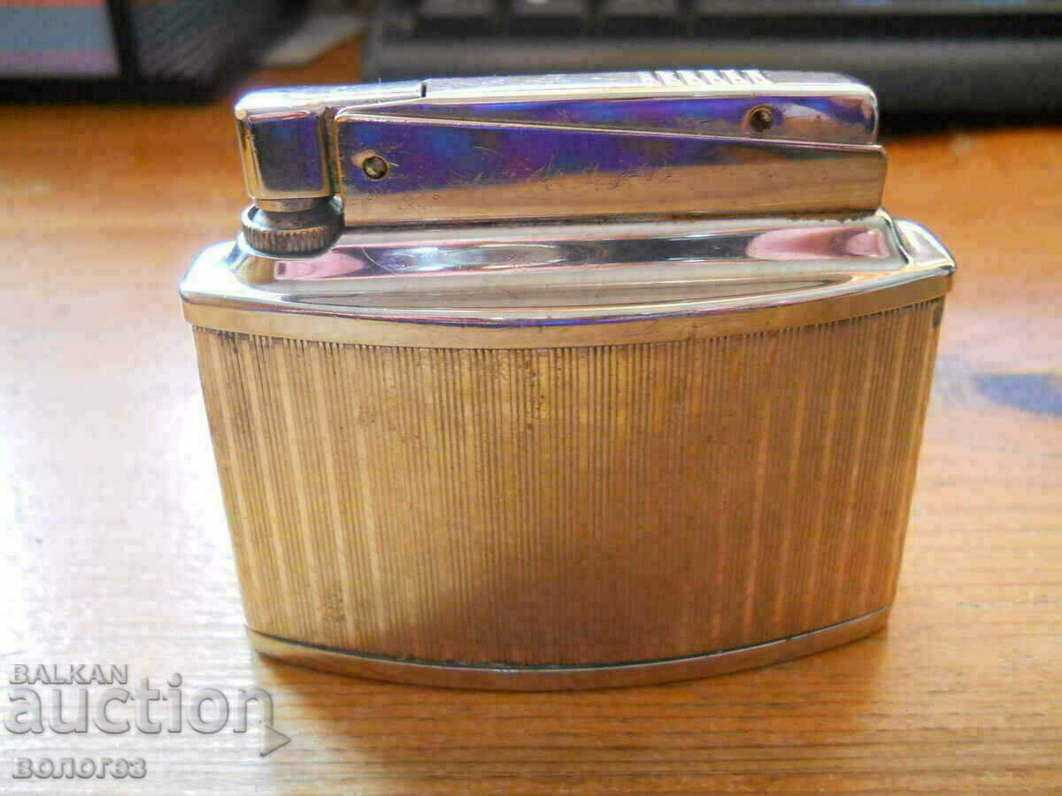 Brichetă de masă pe benzină „Butler Dorgento”. cu preț 50.00 BGN | € 25.56 Brichetă de masă pe benzină „Butler Dorgento”. cu preț 50.00 BGN | € 25.56