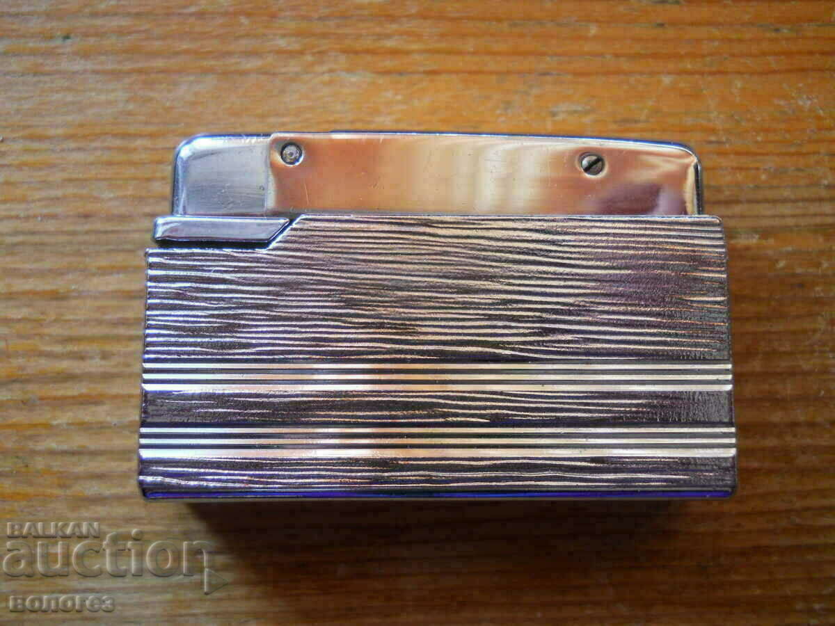 Brichetă pe gaz "Kawee" Germania cu preț 30.00 BGN | € 15.34 Brichetă pe gaz "Kawee" Germania cu preț 30.00 BGN | € 15.34