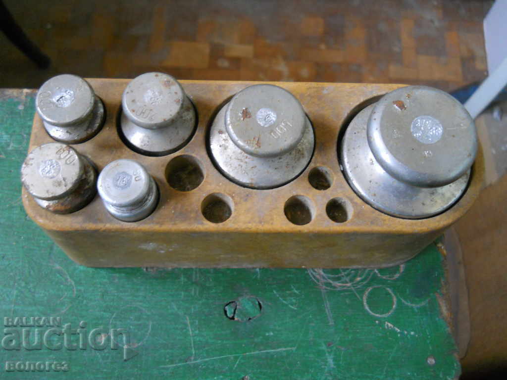Set incomplet de greutăți de control cu preț 30.00 BGN | € 15.34 Set incomplet de greutăți de control cu preț 30.00 BGN | € 15.34
