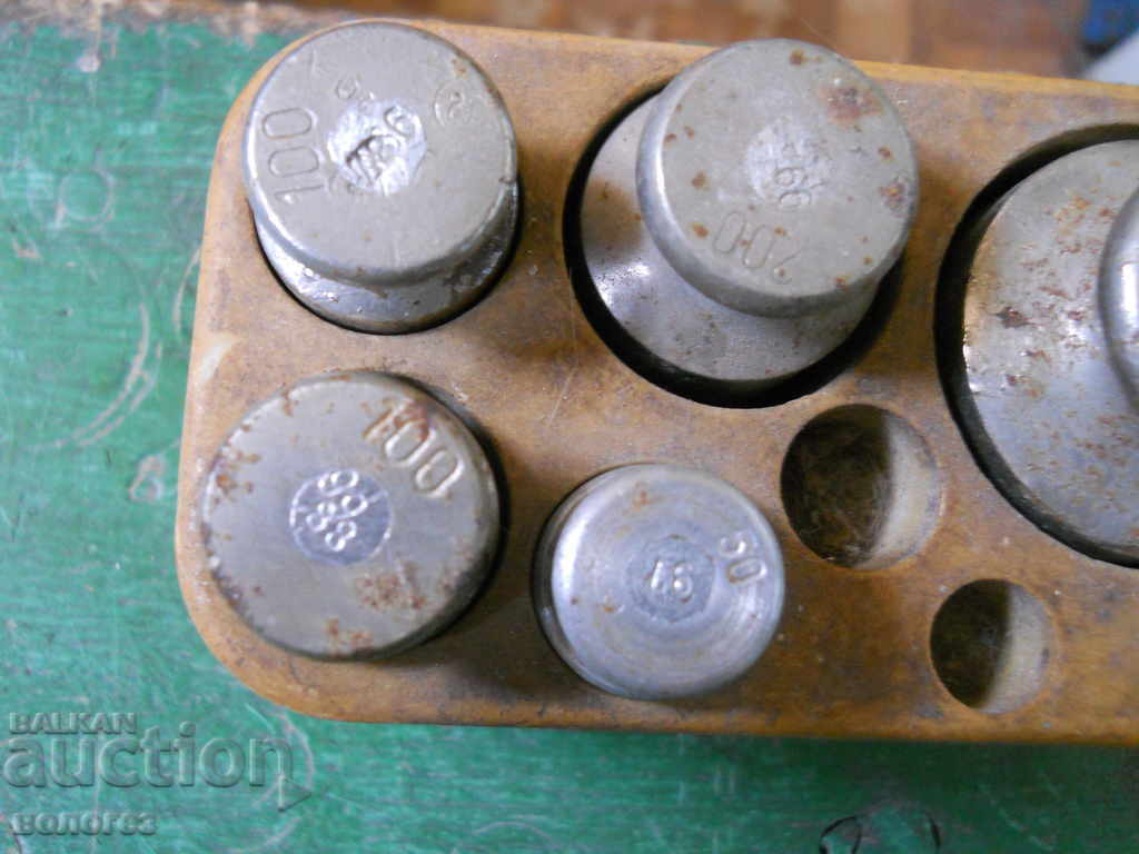 Licitație Set incomplet de greutăți de control Licitație Set incomplet de greutăți de control