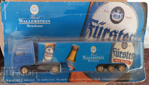 Delivery of Model truck for collectors Delivery of Model truck for collectors