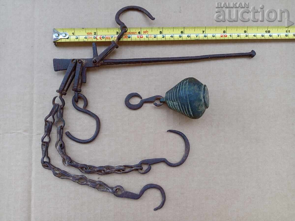 Cântar mic cu contragreutate în oca, secolul al XVIII-lea Cântar mic cu contragreutate în oca, secolul al XVIII-lea