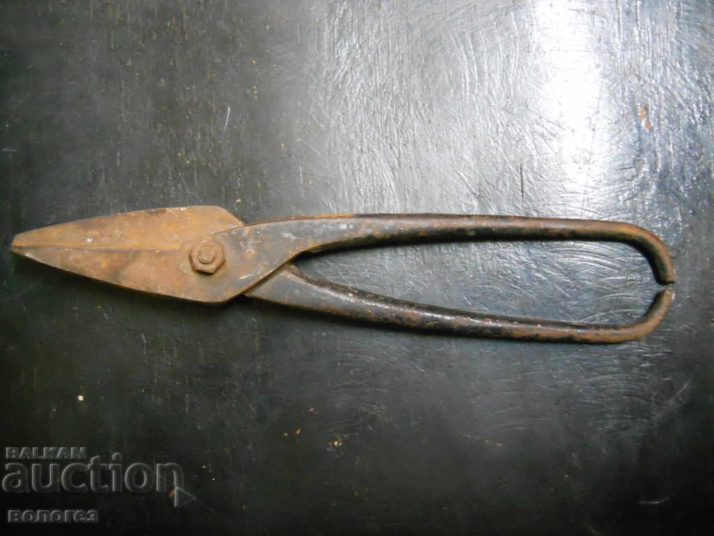 Foarfece vechi de tinichigerie cu preț 10.00 BGN | € 5.11 Foarfece vechi de tinichigerie cu preț 10.00 BGN | € 5.11