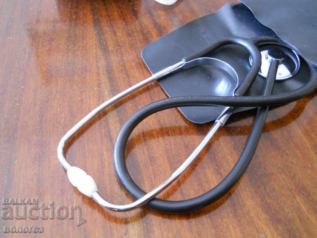 Blood pressure machine and stethoscope - doctor's headset - 6 Blood pressure machine and stethoscope - doctor's headset - 6