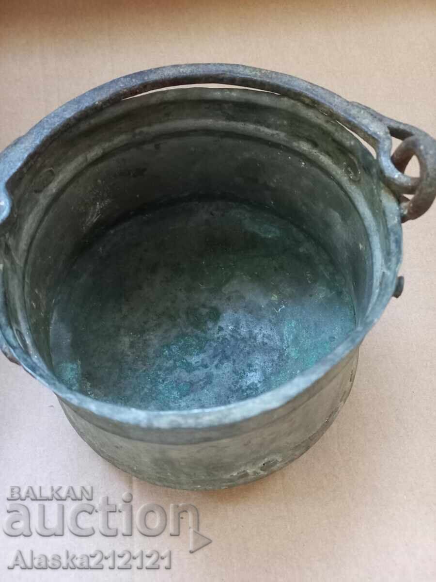 Old copper kettle with price 25.00 BGN | € 12.78