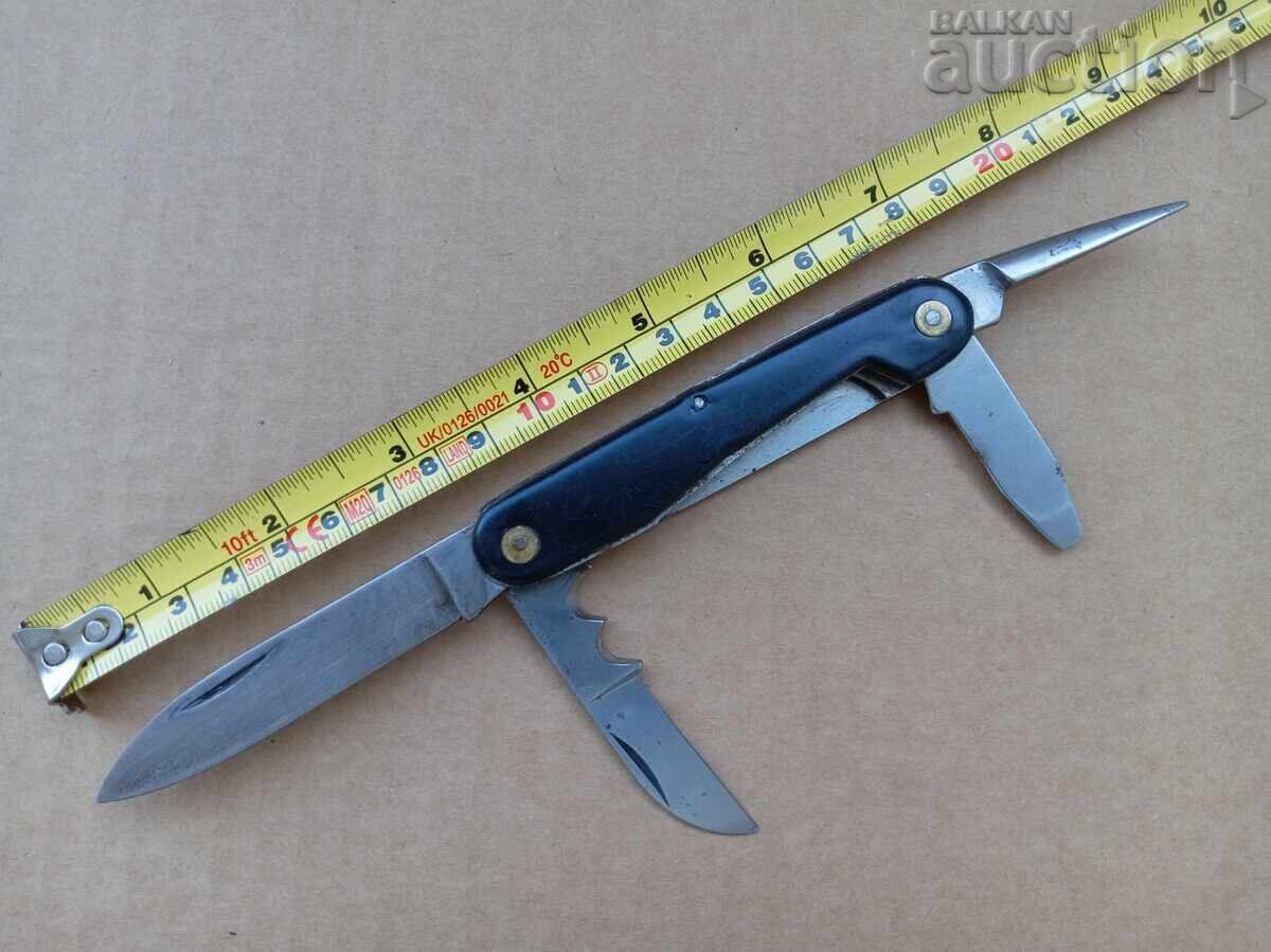 Σταχτοδοχείο με πόδι αντίκα από τη δεκαετία του '30-'40 του περασμένου αιώνα με τιμή 51.00 BGN | € 26.08 Σταχτοδοχείο με πόδι αντίκα από τη δεκαετία του '30-'40 του περασμένου αιώνα με τιμή 51.00 BGN | € 26.08