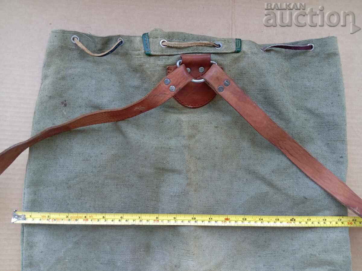 Auction  vintage WW2 WWII model rucksack
