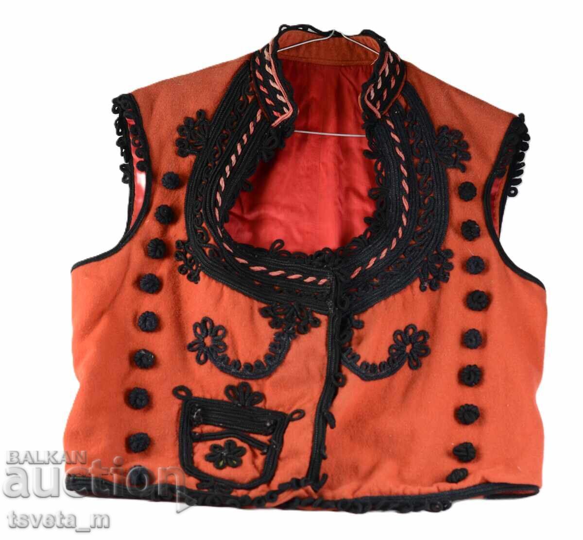 Γιλέκο με γαϊτάνια παραδοσιακή φορεσιά με τιμή 120.00 BGN | € 61.36 Γιλέκο με γαϊτάνια παραδοσιακή φορεσιά με τιμή 120.00 BGN | € 61.36