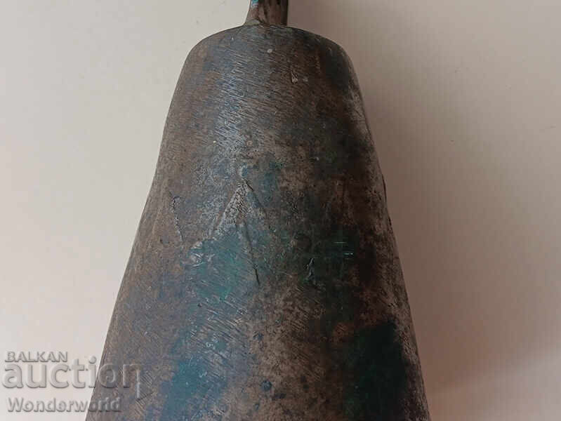 Παλιό Νευροκοπικό καμπανάκι με μακρύ, διαρκή ήχο με τιμή 300.00 BGN | € 153.39