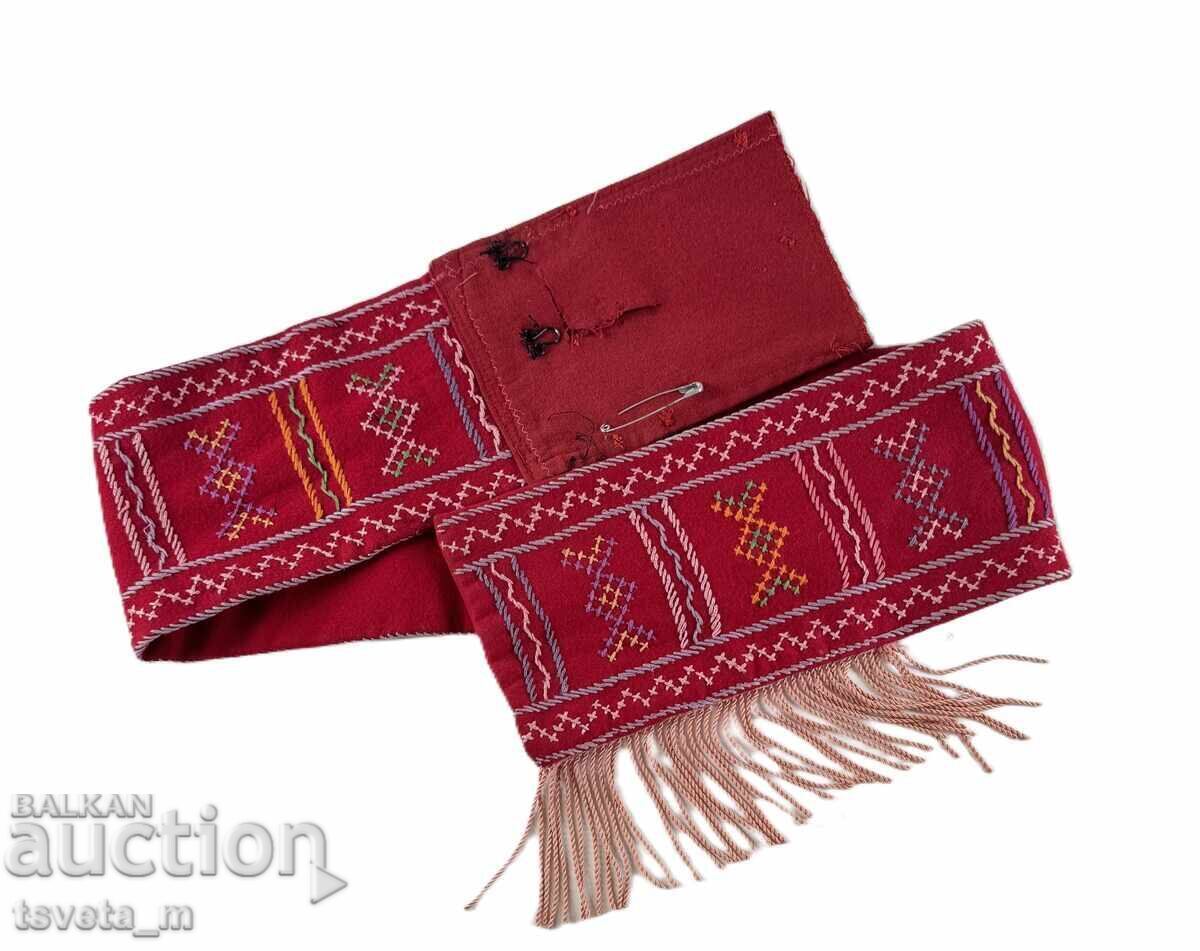 Woolen belt with hand-embroidered folk costume Woolen belt with hand-embroidered folk costume