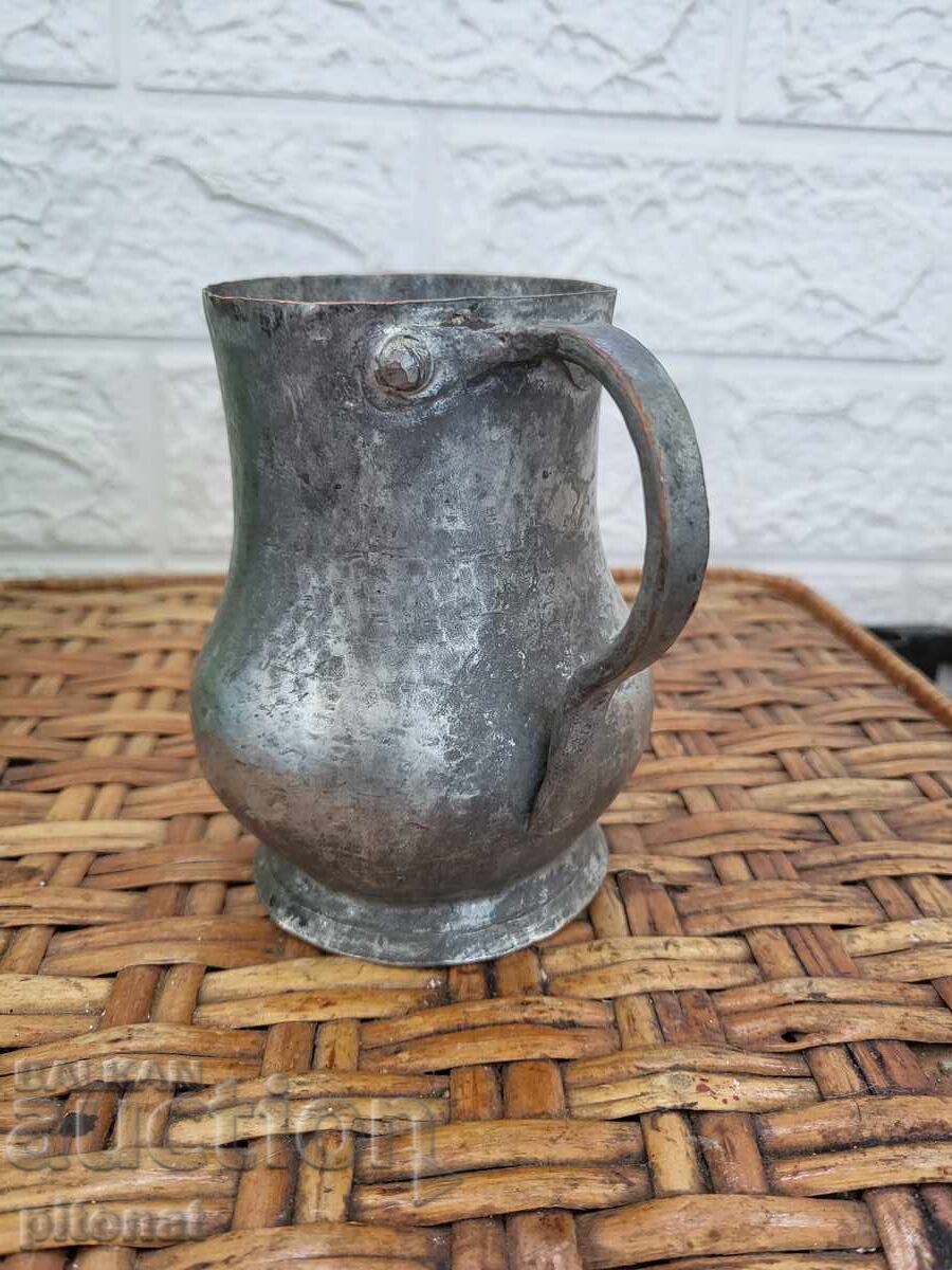 Παλιά αναγεννησιακή κανάτα, φλιτζάνι με τιμή 45.00 BGN | € 23.01 Παλιά αναγεννησιακή κανάτα, φλιτζάνι με τιμή 45.00 BGN | € 23.01