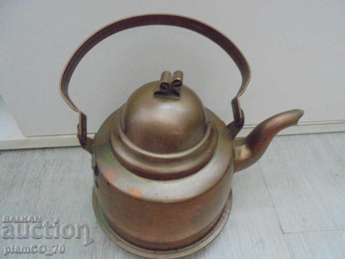 Licitație №*8177 Ceainic vechi metalic / de cupru