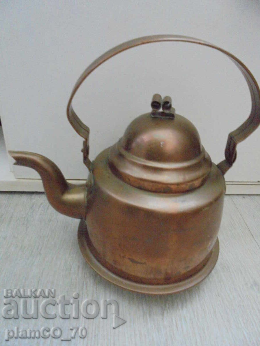 №*8177 Ceainic vechi metalic / de cupru