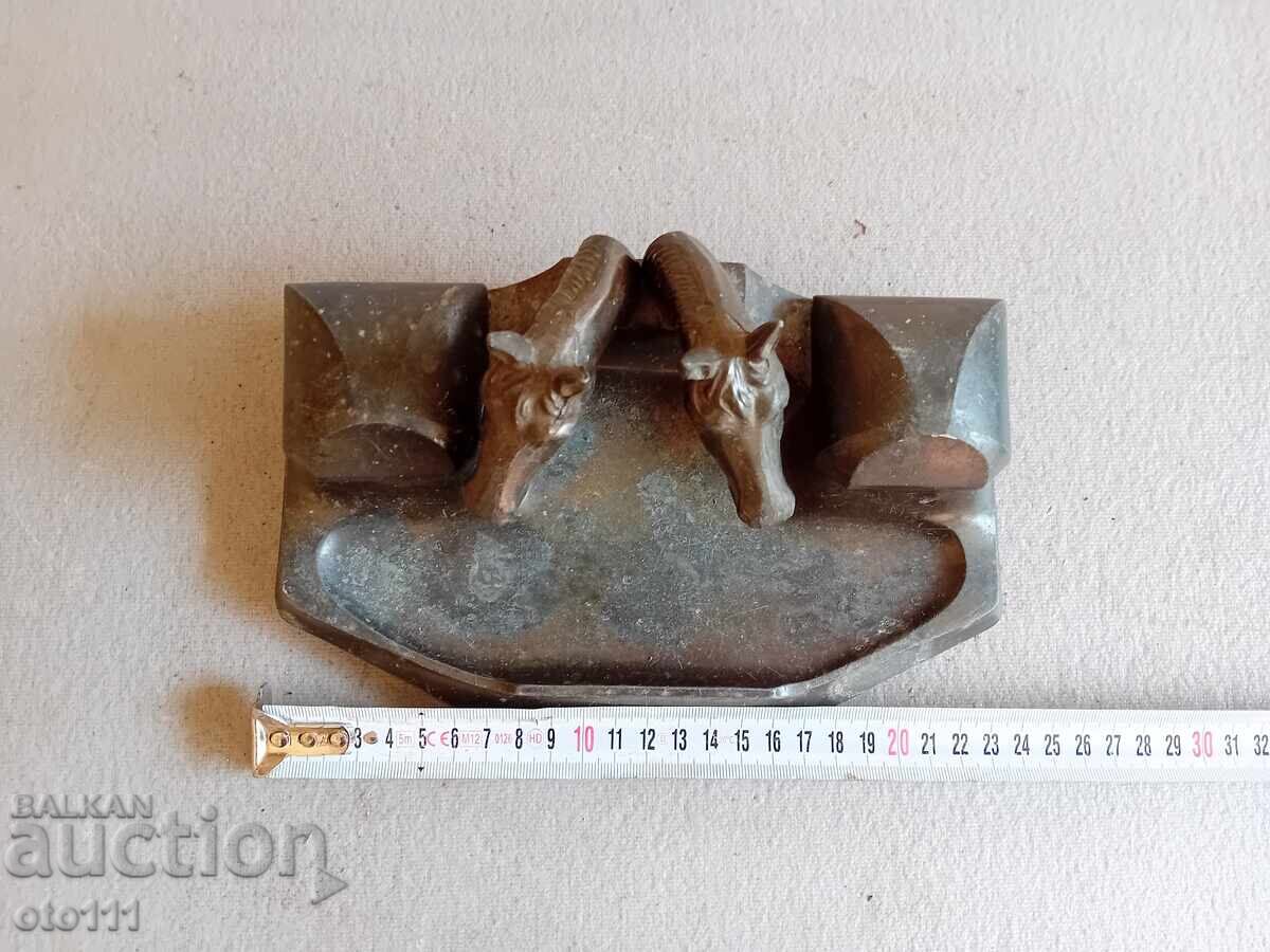 ΠΑΛΑΙΟ ΜΕΛΑΝΟΔΟΧΕΙΟ - ΑΛΟΓΑ με τιμή 150.00 BGN | € 76.69 ΠΑΛΑΙΟ ΜΕΛΑΝΟΔΟΧΕΙΟ - ΑΛΟΓΑ με τιμή 150.00 BGN | € 76.69