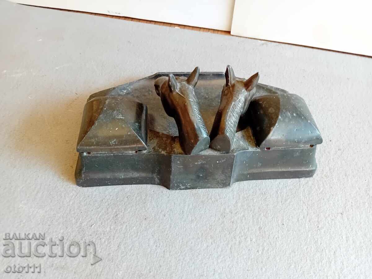 ΠΑΛΑΙΟ ΜΕΛΑΝΟΔΟΧΕΙΟ - ΑΛΟΓΑ - 5 ΠΑΛΑΙΟ ΜΕΛΑΝΟΔΟΧΕΙΟ - ΑΛΟΓΑ - 5