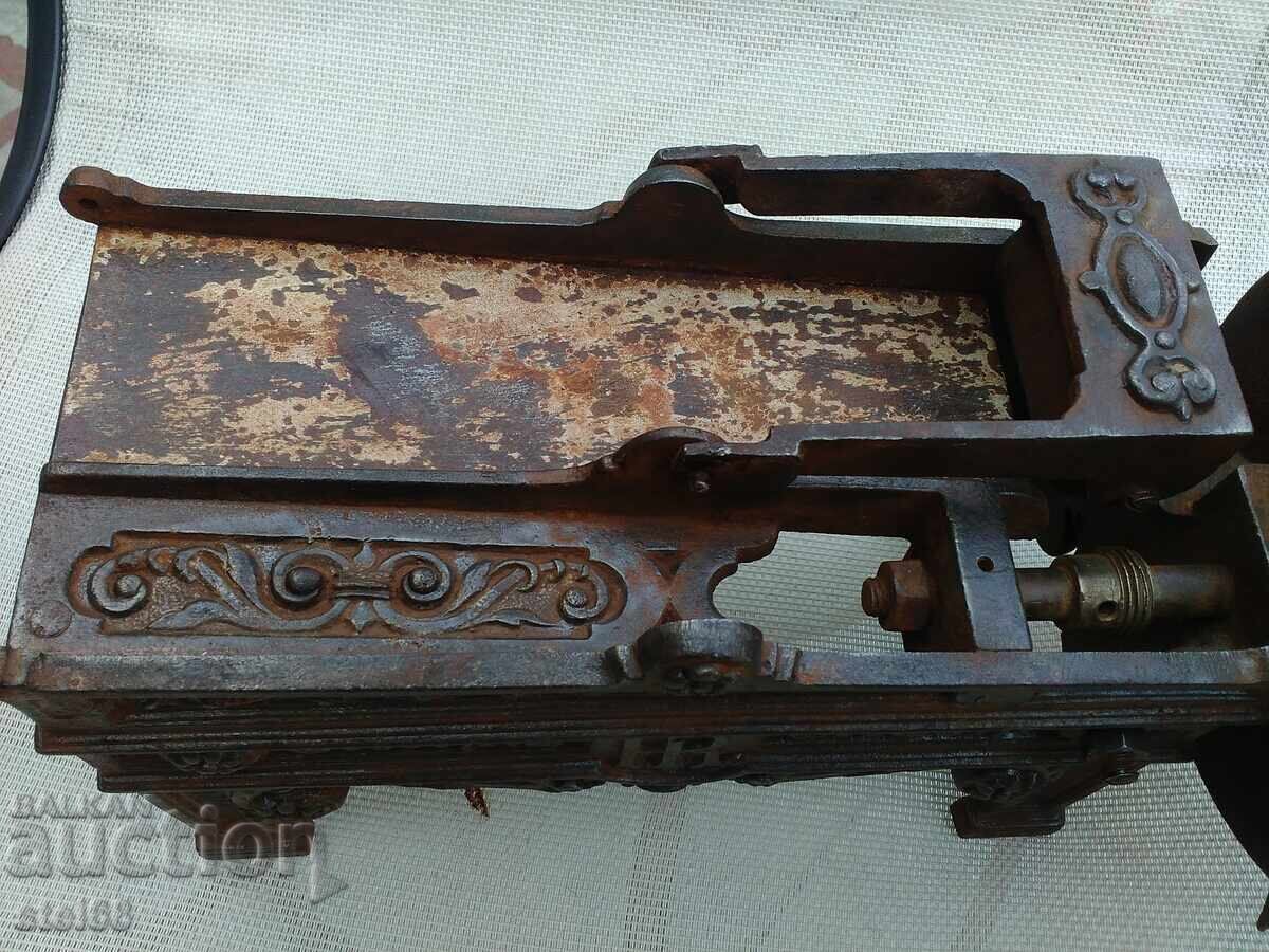 OLD MACHINE FOR with price 140.00 BGN | € 71.58