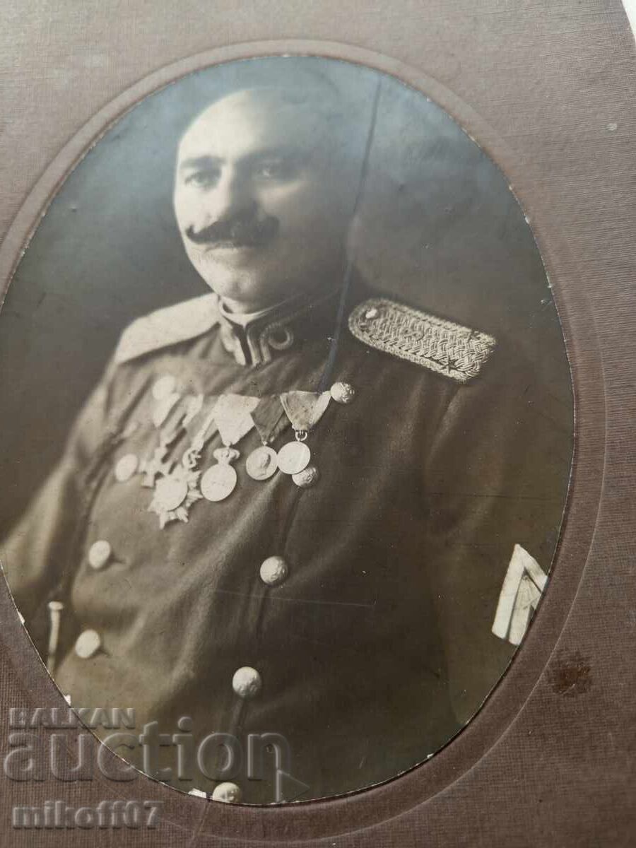 Snimka karton φωτογραφία Στρατιωτικός δικαστής με τιμή 99.00 BGN | € 50.62