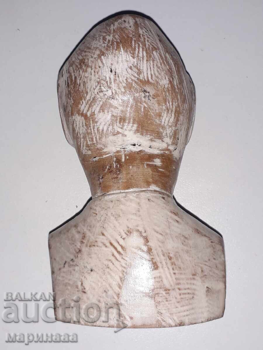 Auction  AUTHOR'S WOOD CARVING