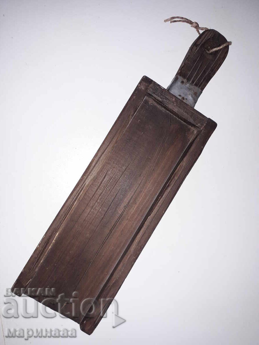 OLD MASSIVE SHOVEL. RAKE