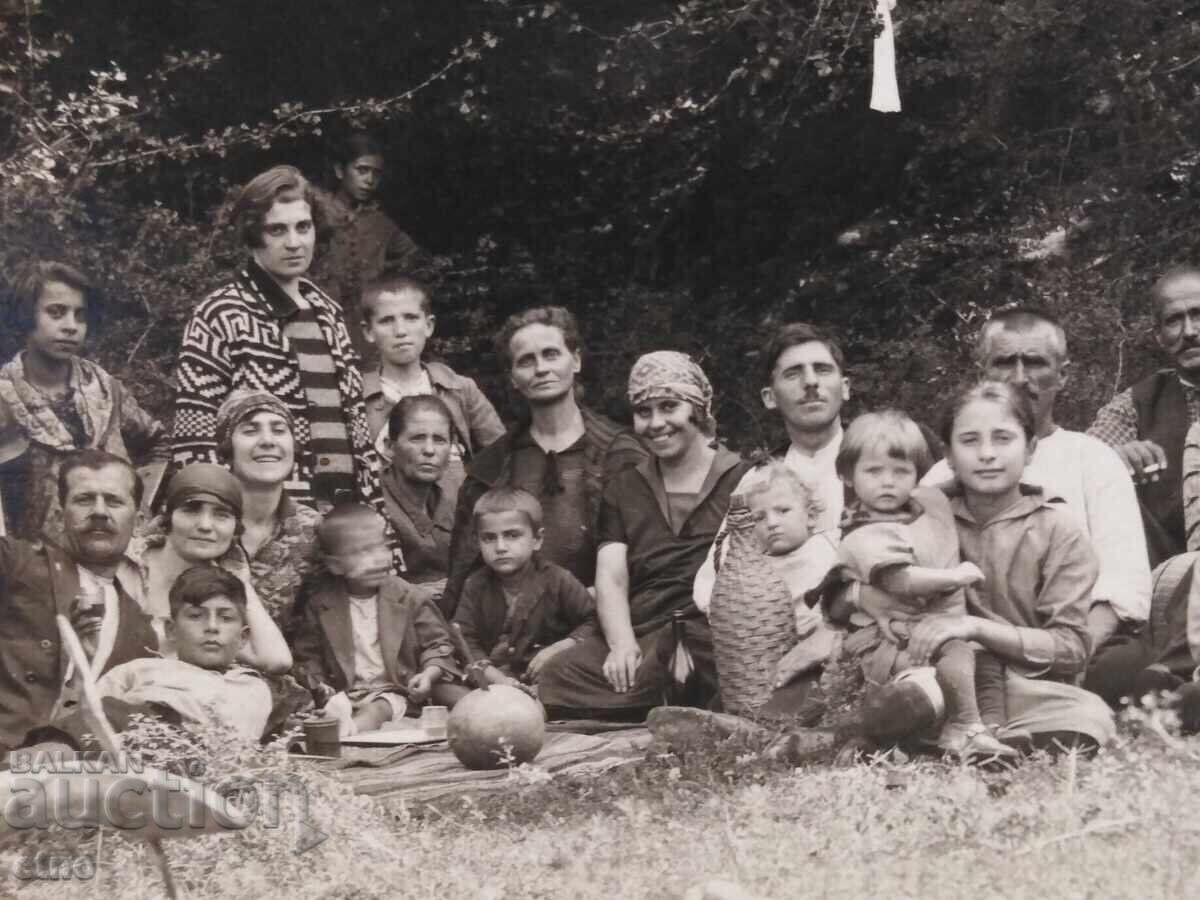 FOTOGRAFIE REGALĂ - PICNIC FOTOGRAFIE REGALĂ - PICNIC