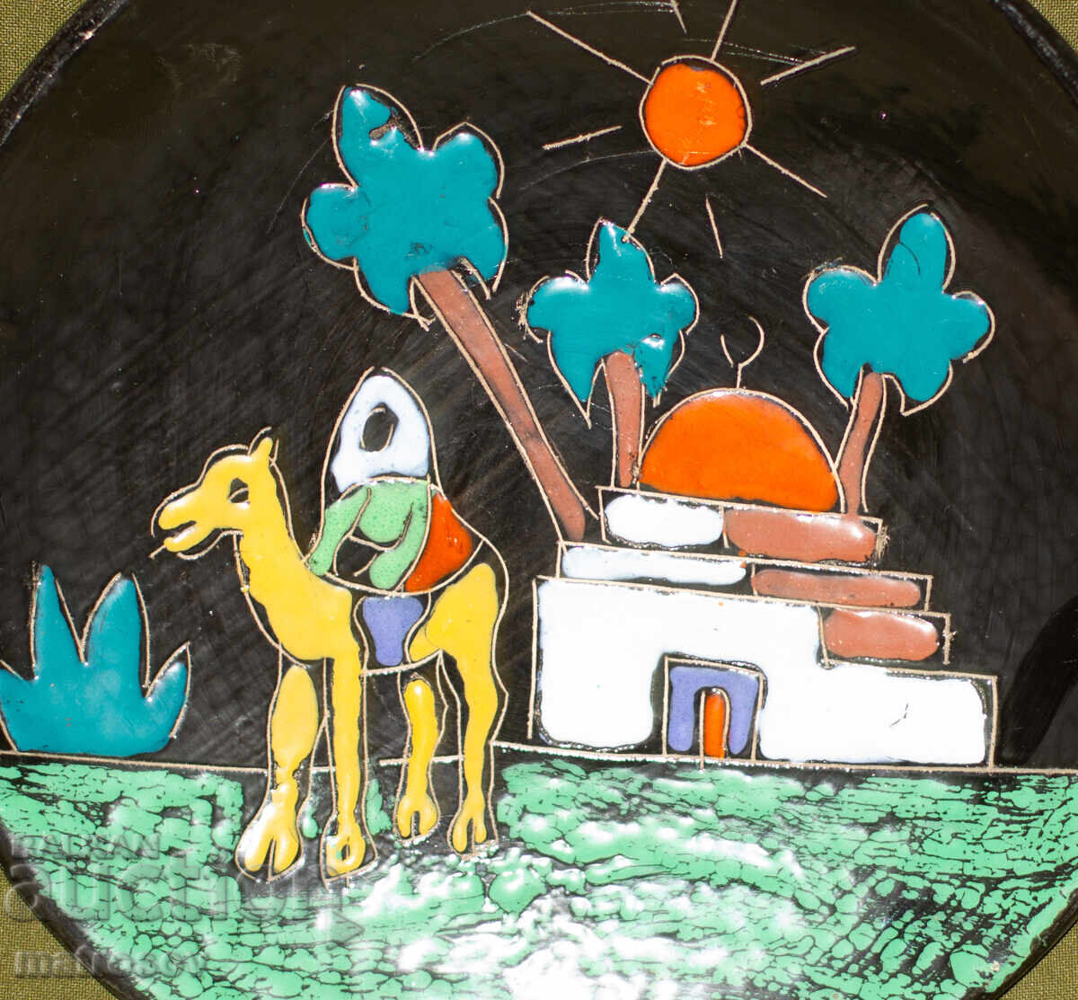 Доставка на Ръчно рисувана декоративна керамична чиния