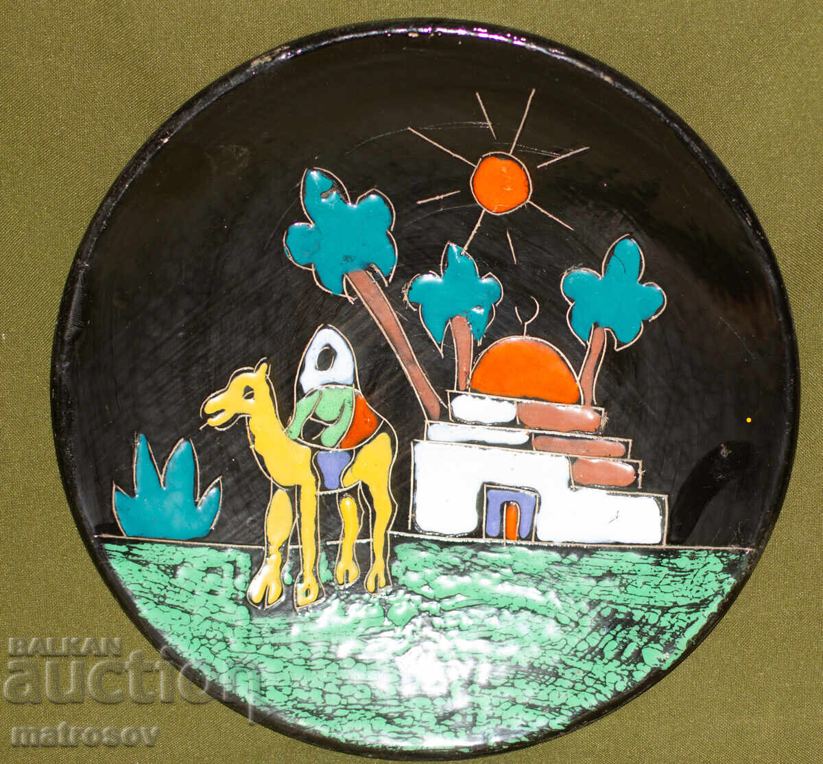 Ръчно рисувана декоративна керамична чиния