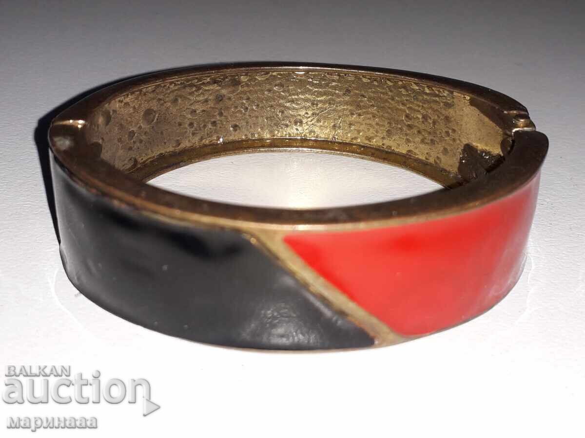 GRIVNA. ENAMEL with price 4.00 BGN | € 2.05