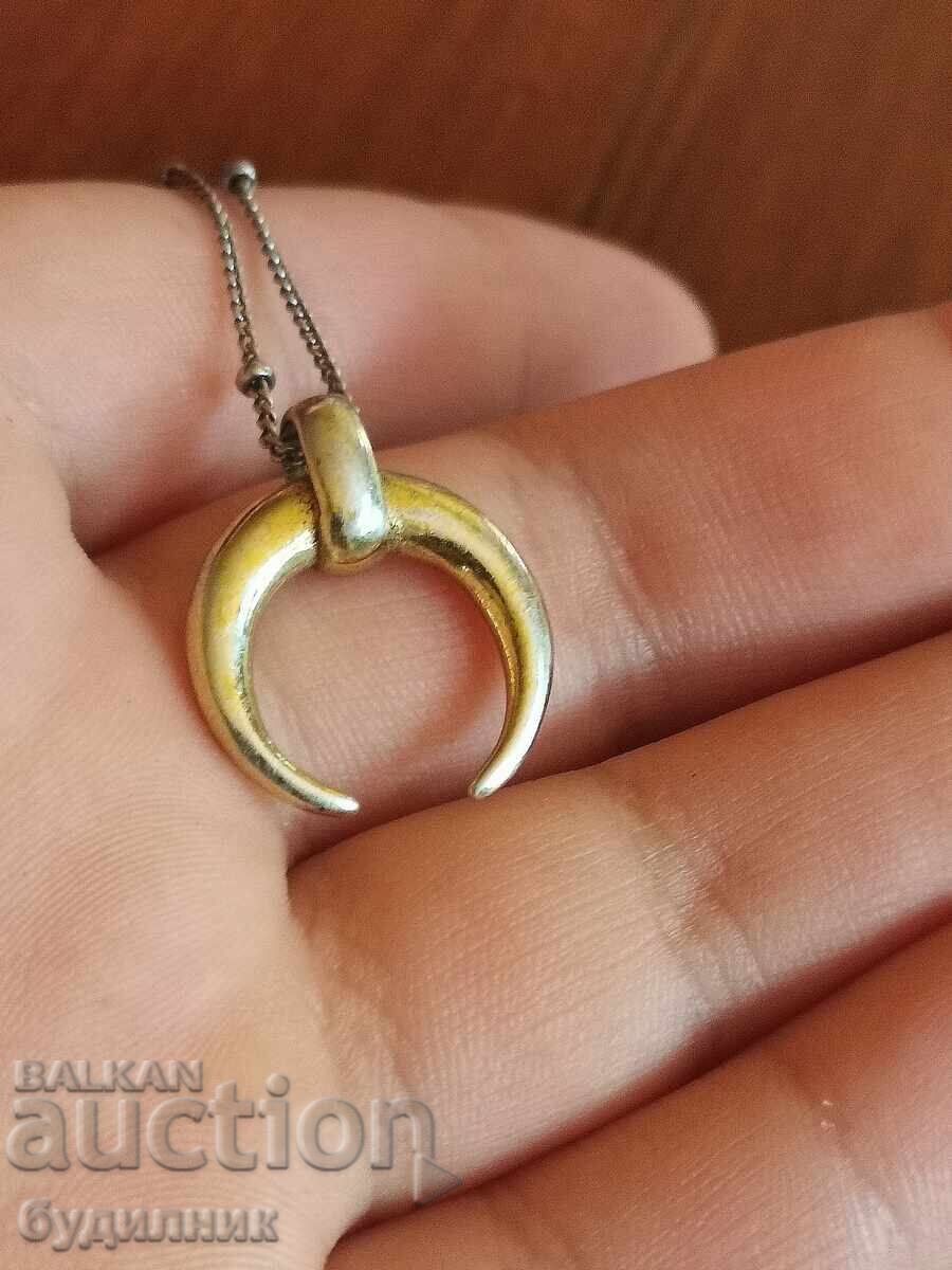 Delivery of Silver chain with pendant. 925 Sterling Silver. From 44 to 51cm. For sale Delivery of Silver chain with pendant. 925 Sterling Silver. From 44 to 51cm. For sale