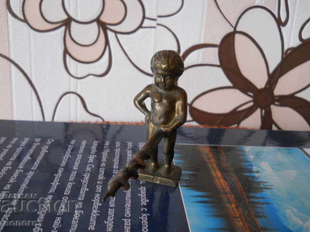 Παλιό ερωτικό χάλκινο αγαλματίδιο - τιρμπουσόν με τιμή 25.00 BGN | € 12.78