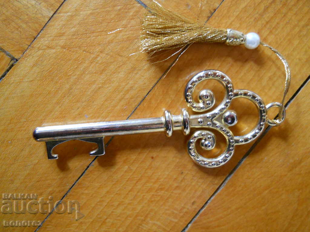 Cheie de bronz - deschizător de sticle de bere Cheie de bronz - deschizător de sticle de bere